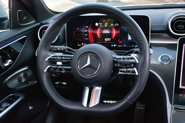 M-BENZ賓士 C300  第13張相片