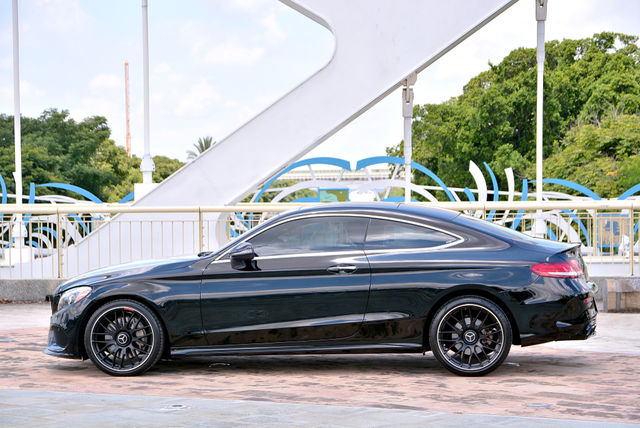 M-BENZ賓士 C300 COUPE  第7張相片