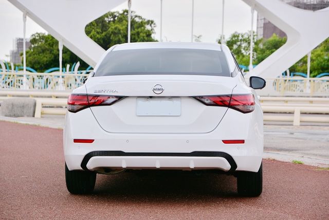 NISSAN日產 SENTRA  第4張相片