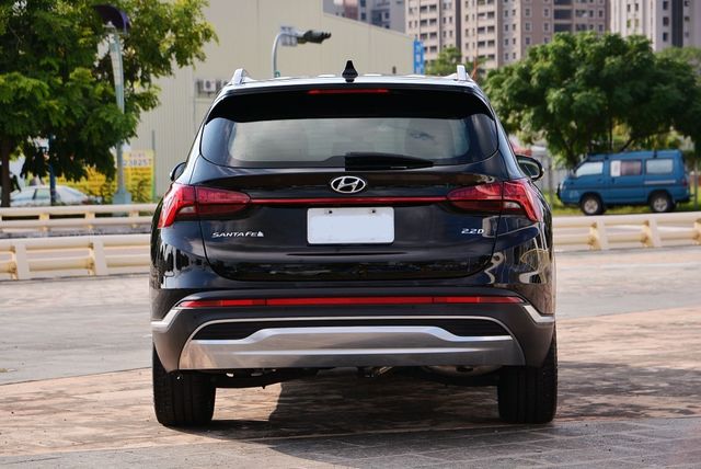HYUNDAI現代 SANTA FE  第4張相片