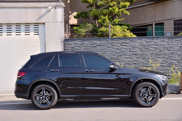 M-BENZ賓士 GLC300  第8張相片