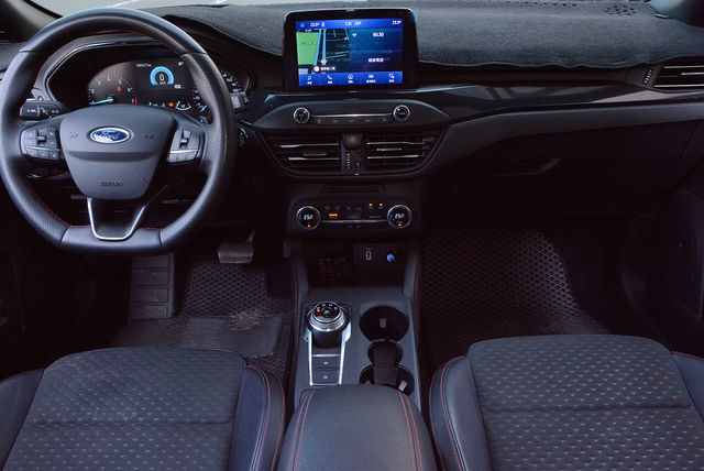 FORD福特 FOCUS  第14張相片