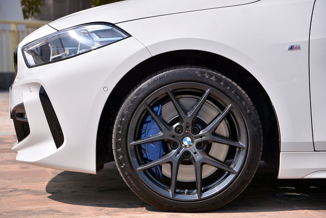 BMW寶馬 120I  第6張相片