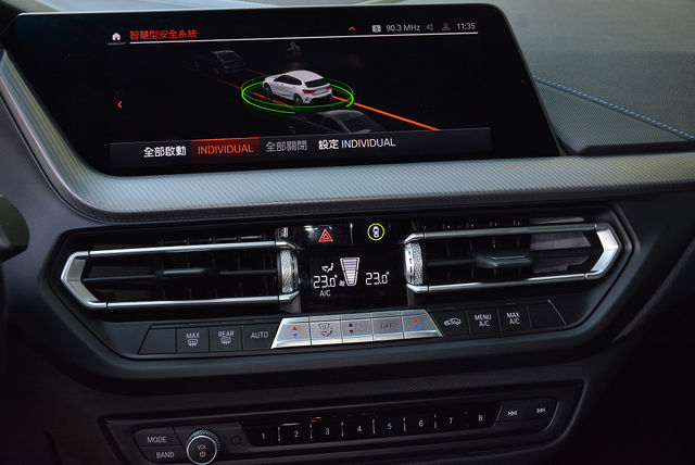 BMW寶馬 120I  第15張相片