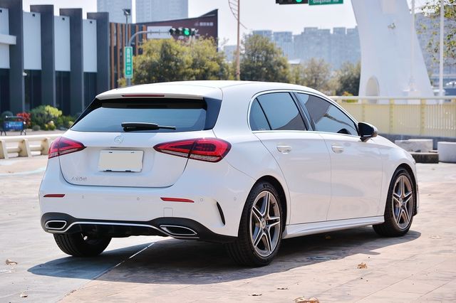 M-BENZ賓士 A180  第2張相片