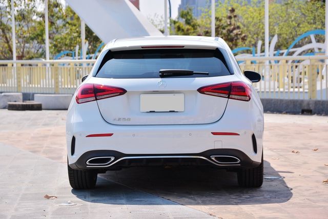 M-BENZ賓士 A180  第4張相片