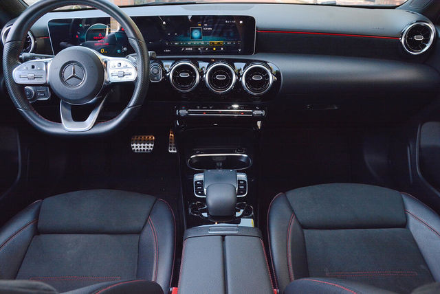 M-BENZ賓士 A180  第13張相片