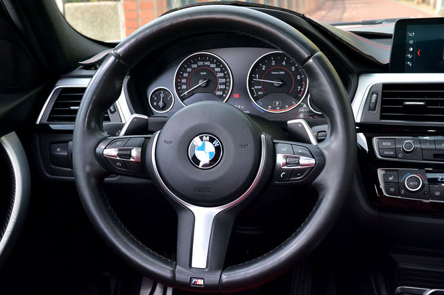 BMW寶馬 328I M SPORT  第12張相片
