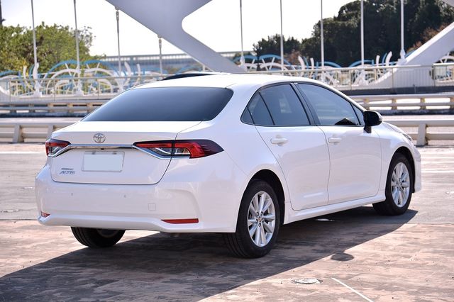 TOYOTA豐田 ALTIS  第2張相片