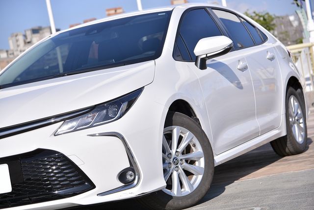 TOYOTA豐田 ALTIS  第6張相片