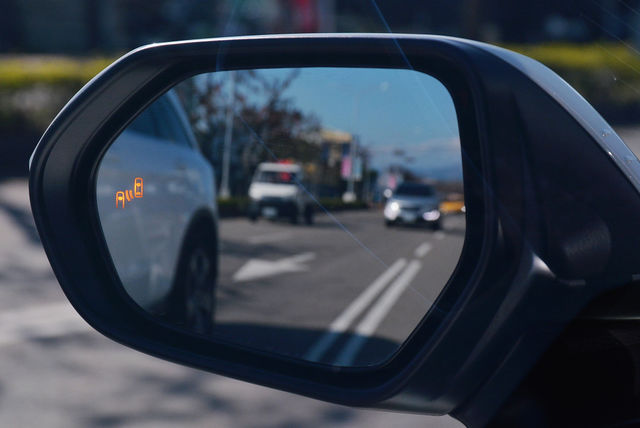 TOYOTA豐田 ALTIS  第8張相片