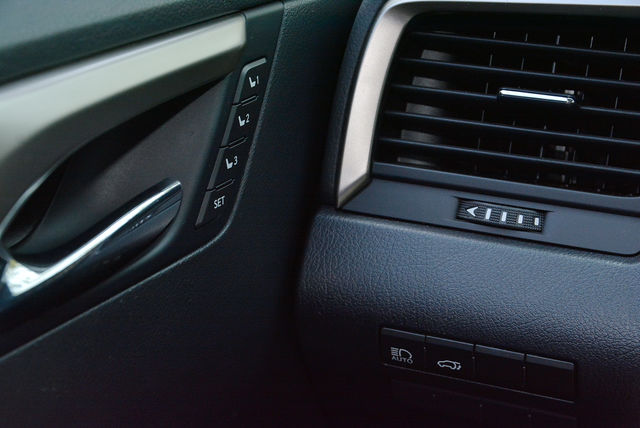 LEXUS凌志 RX300  第12張相片