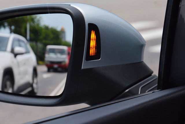 VOLKSWAGEN福斯 GOLF  第7張相片