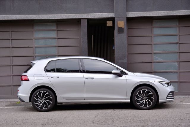 VOLKSWAGEN福斯 GOLF  第8張相片
