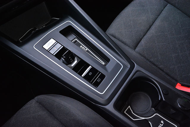 VOLKSWAGEN福斯 GOLF  第14張相片