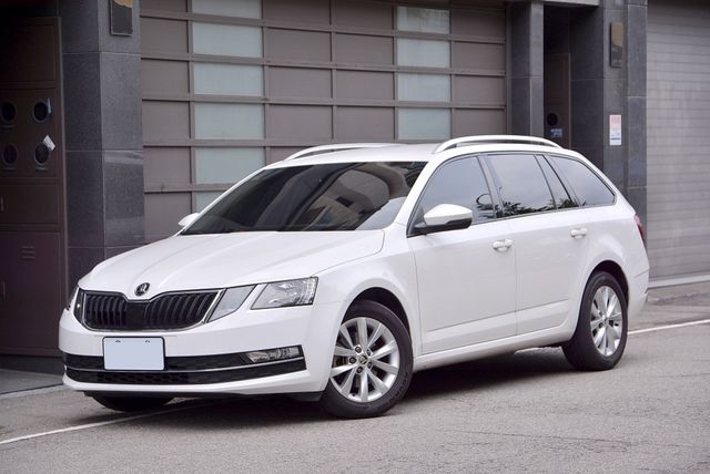 SKODA司科達 OCTAVIA COMBI  第1張相片