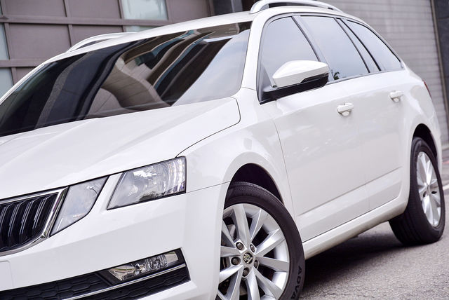 SKODA司科達 OCTAVIA COMBI  第5張相片