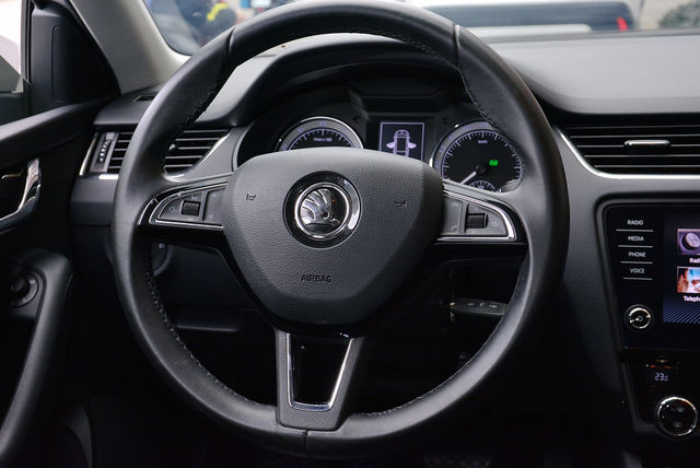 SKODA司科達 OCTAVIA COMBI  第9張相片