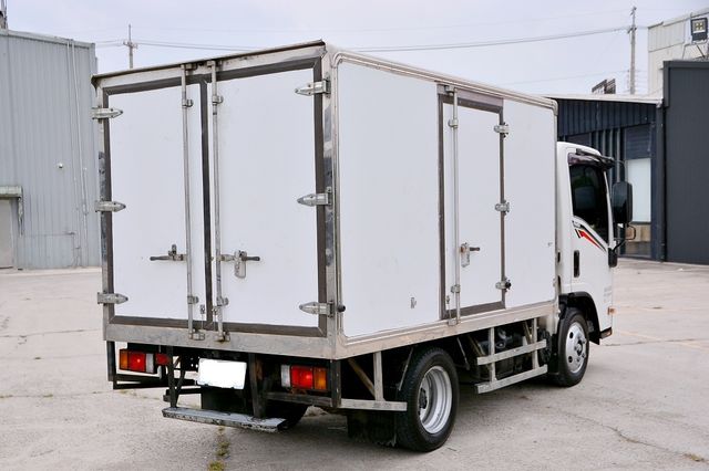 ISUZU五十鈴 NLR  第2張相片