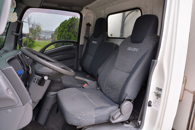 ISUZU五十鈴 NLR  第11張相片