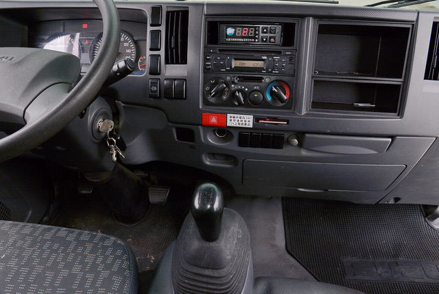 ISUZU五十鈴 NLR  第12張相片