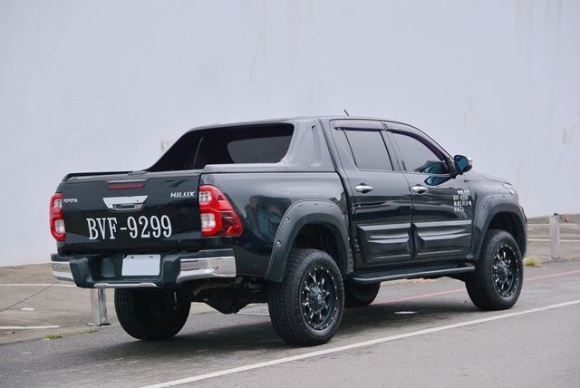 TOYOTA豐田 HILUX  第2張相片