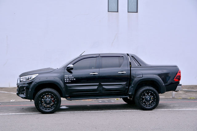 TOYOTA豐田 HILUX  第7張相片