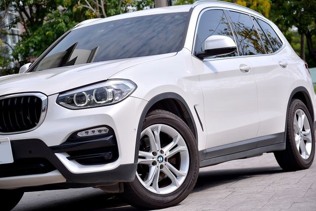 BMW寶馬 X4 XDRIVE20I  第6張相片