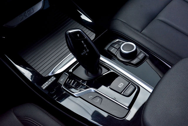 BMW寶馬 X4 XDRIVE20I  第15張相片