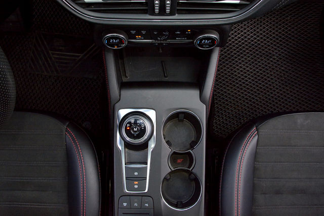 FORD福特 KUGA  第17張相片