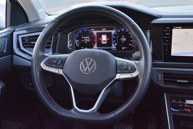 VOLKSWAGEN福斯 POLO  第10張相片