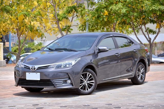 TOYOTA豐田 ALTIS  第1張相片