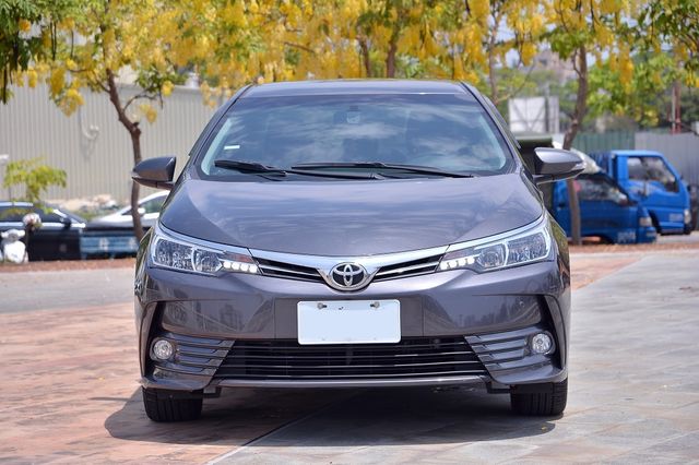 TOYOTA豐田 ALTIS  第3張相片