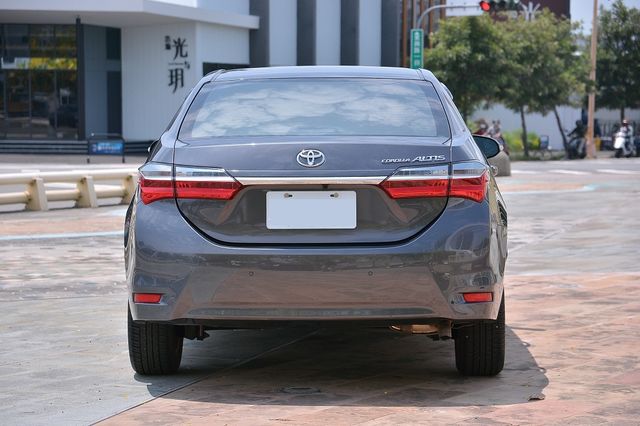 TOYOTA豐田 ALTIS  第4張相片