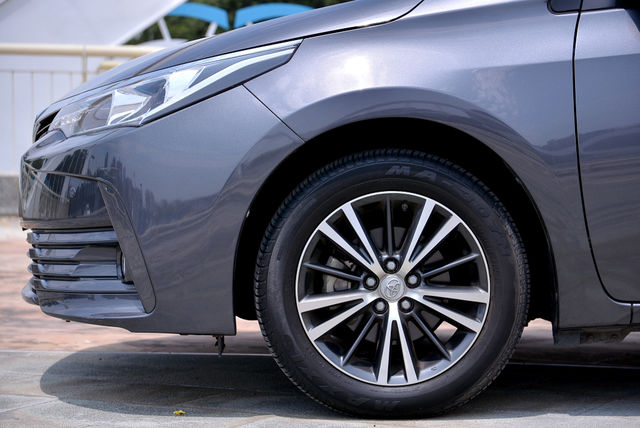 TOYOTA豐田 ALTIS  第5張相片