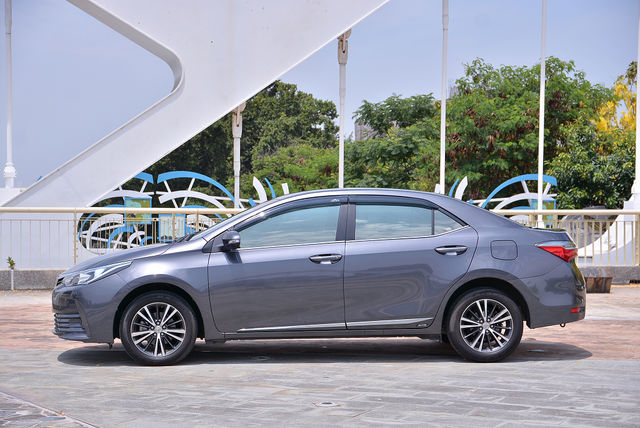 TOYOTA豐田 ALTIS  第8張相片