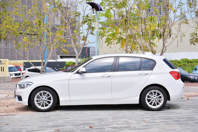BMW寶馬 118I  第8張相片