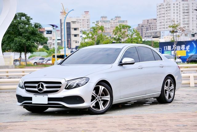 M-BENZ賓士 E200  第1張相片