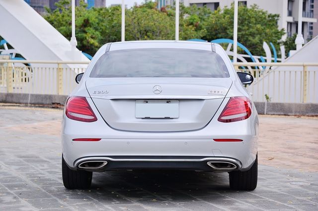 M-BENZ賓士 E200  第4張相片