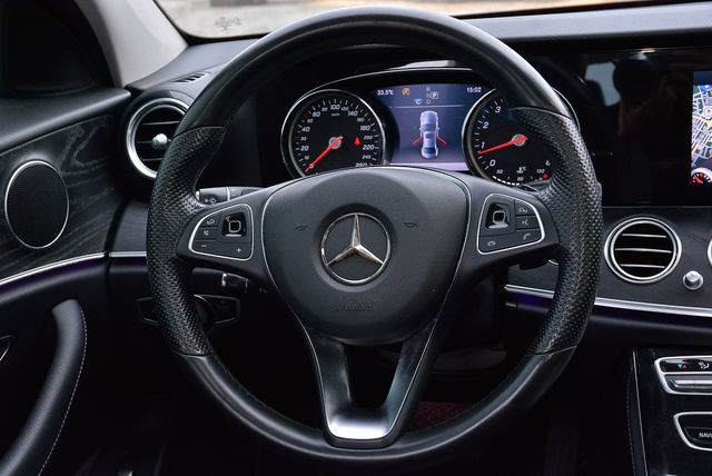 M-BENZ賓士 E200  第11張相片