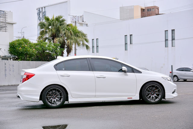 HONDA本田 CIVIC  第8張相片