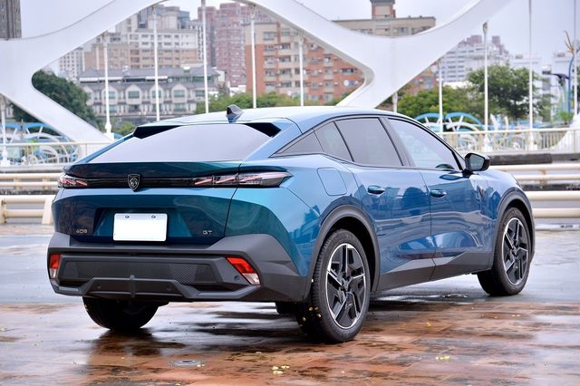 PEUGEOT寶獅 408  第2張相片