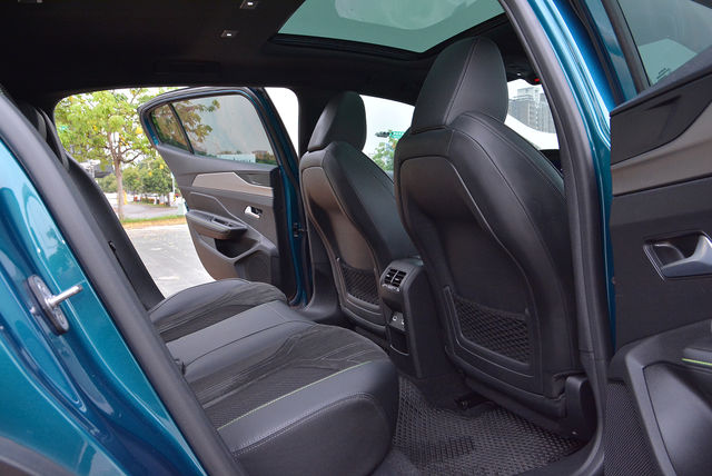 PEUGEOT寶獅 408  第18張相片