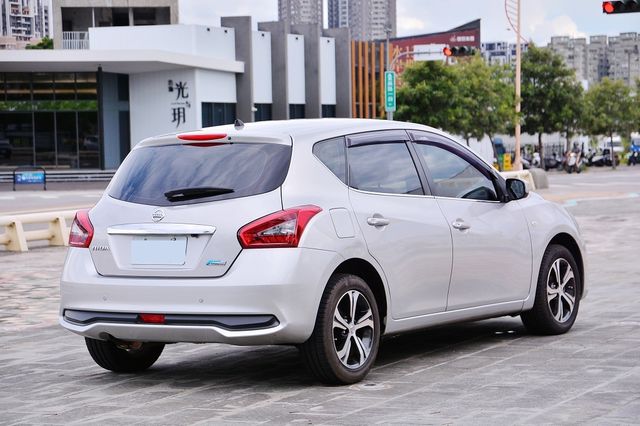 NISSAN日產 TIIDA  第2張相片