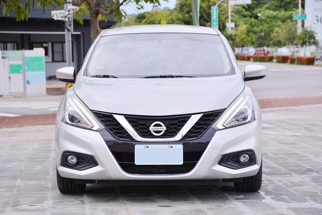 NISSAN日產 TIIDA  第3張相片