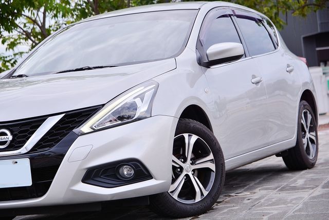 NISSAN日產 TIIDA  第6張相片