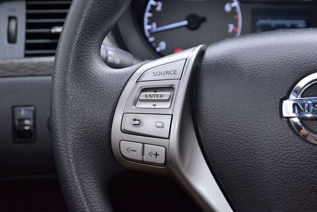 NISSAN日產 TIIDA  第10張相片