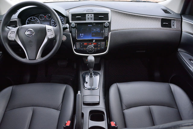 NISSAN日產 TIIDA  第13張相片