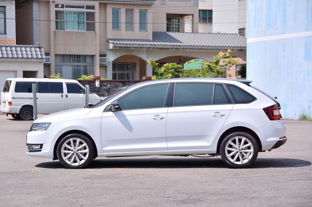 SKODA司科達 RAPID SPACEBAK  第8張相片