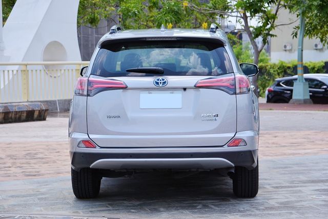 TOYOTA豐田 RAV4  第4張相片